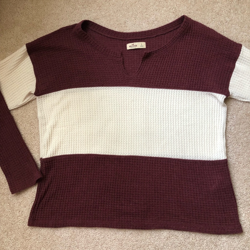 Hollister Burgandy Sweater